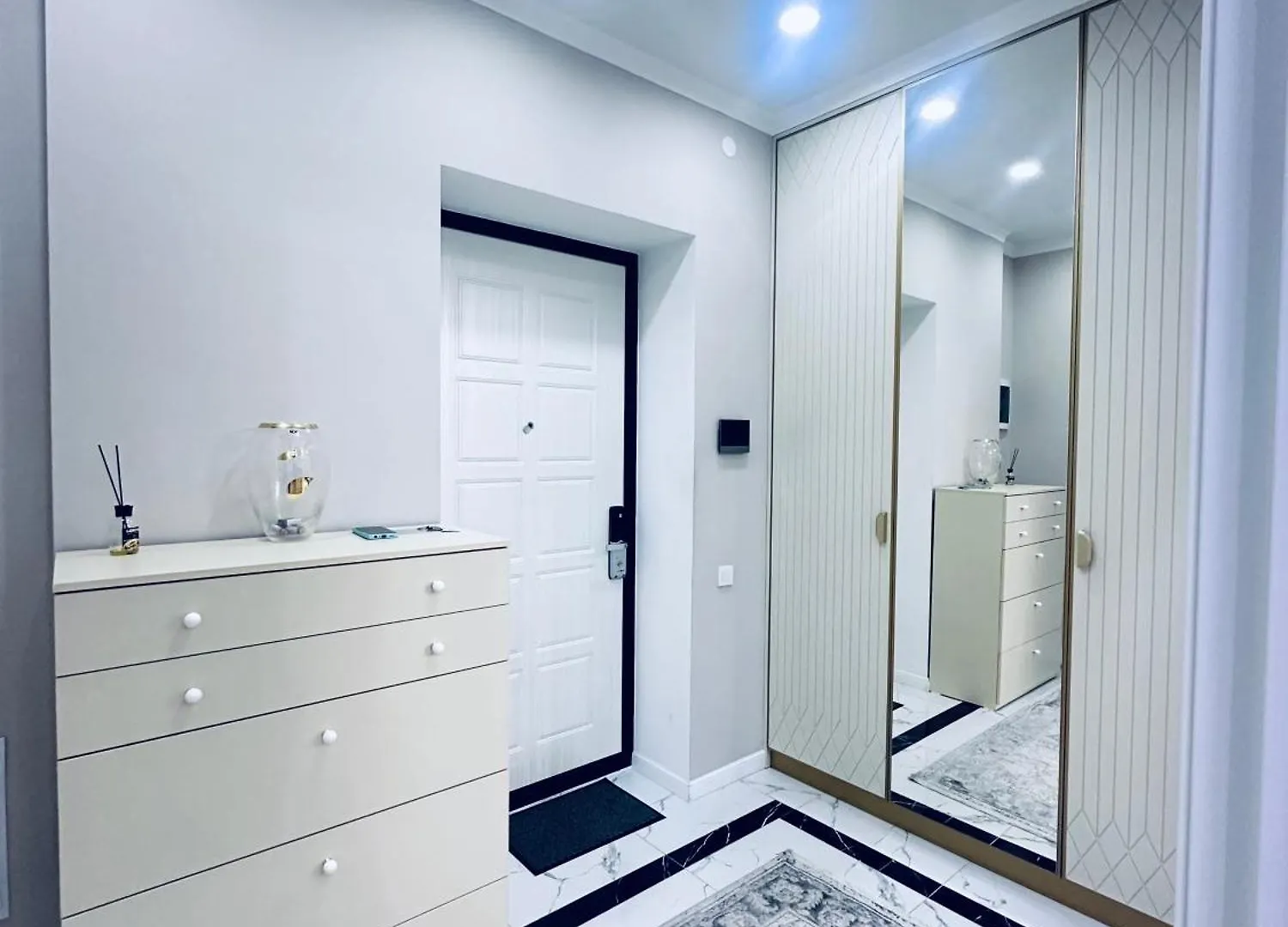 Жк4 You Двушка Район Меги Розыбакиева Almaty Apartment